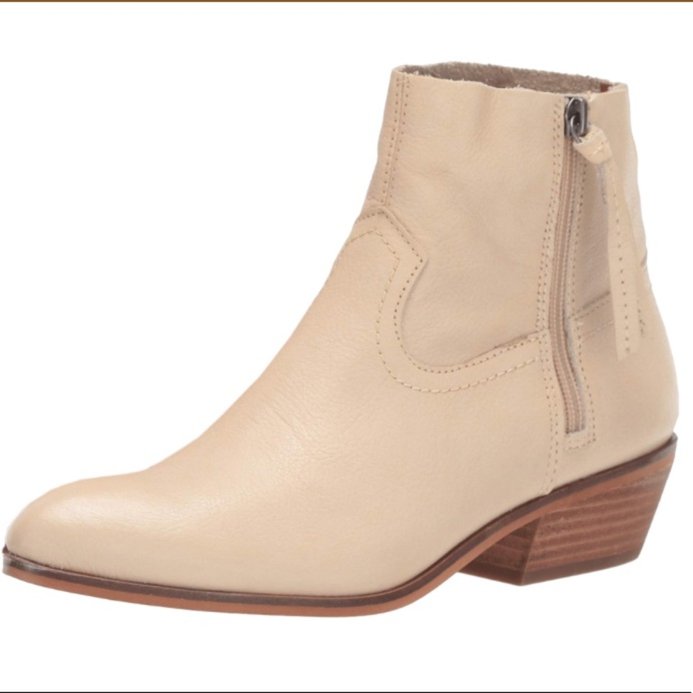 NWT Frye | Boho Western Pointed Toe Zip Boot